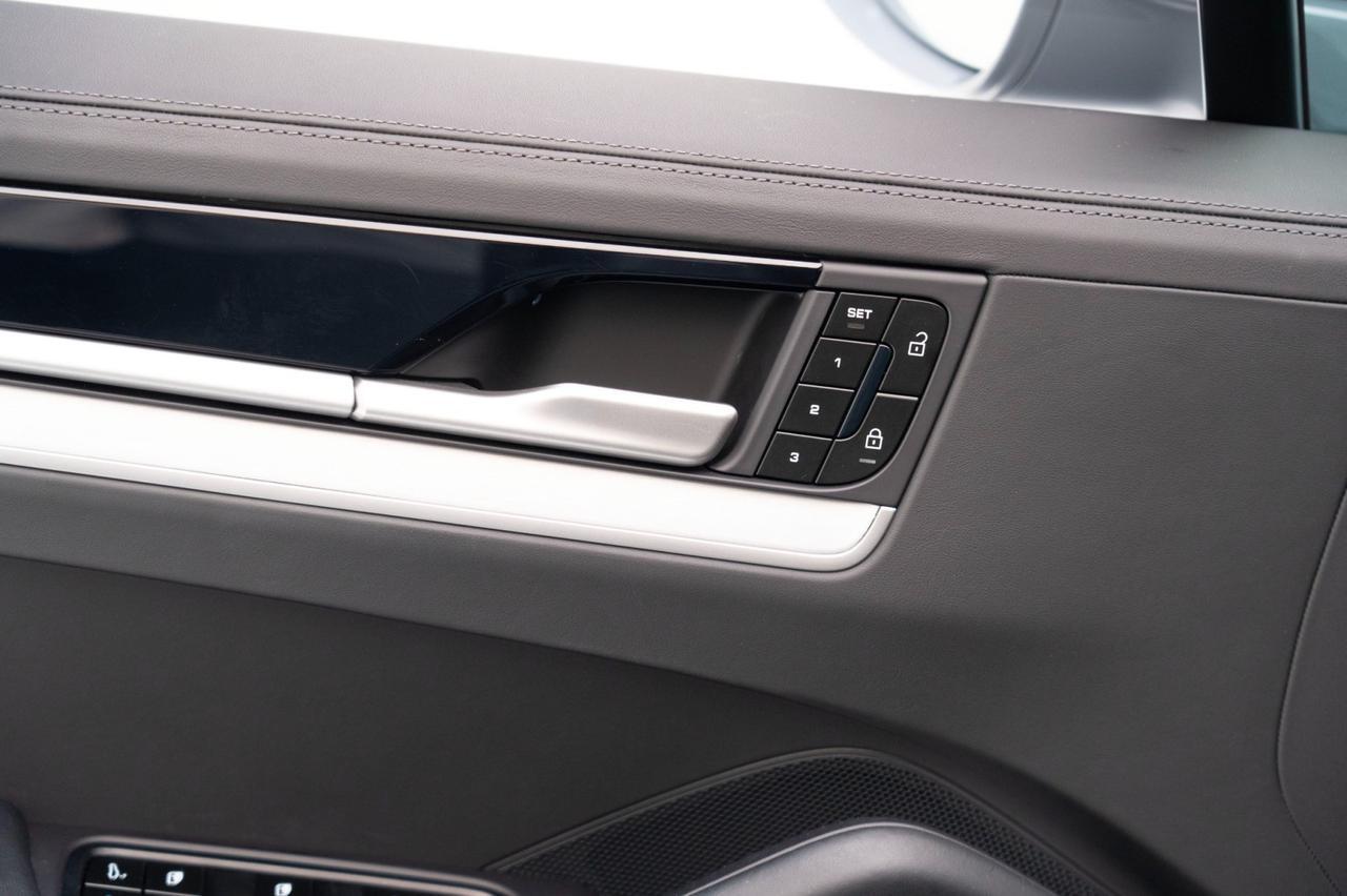 2025 Porsche Cayenne Coupe Pompano Beach FL