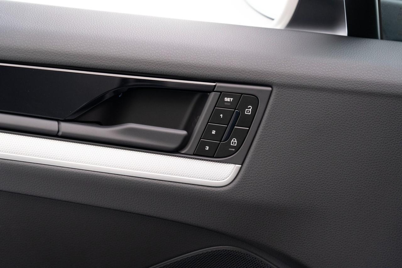 2025 Porsche Cayenne Coupe Pompano Beach FL