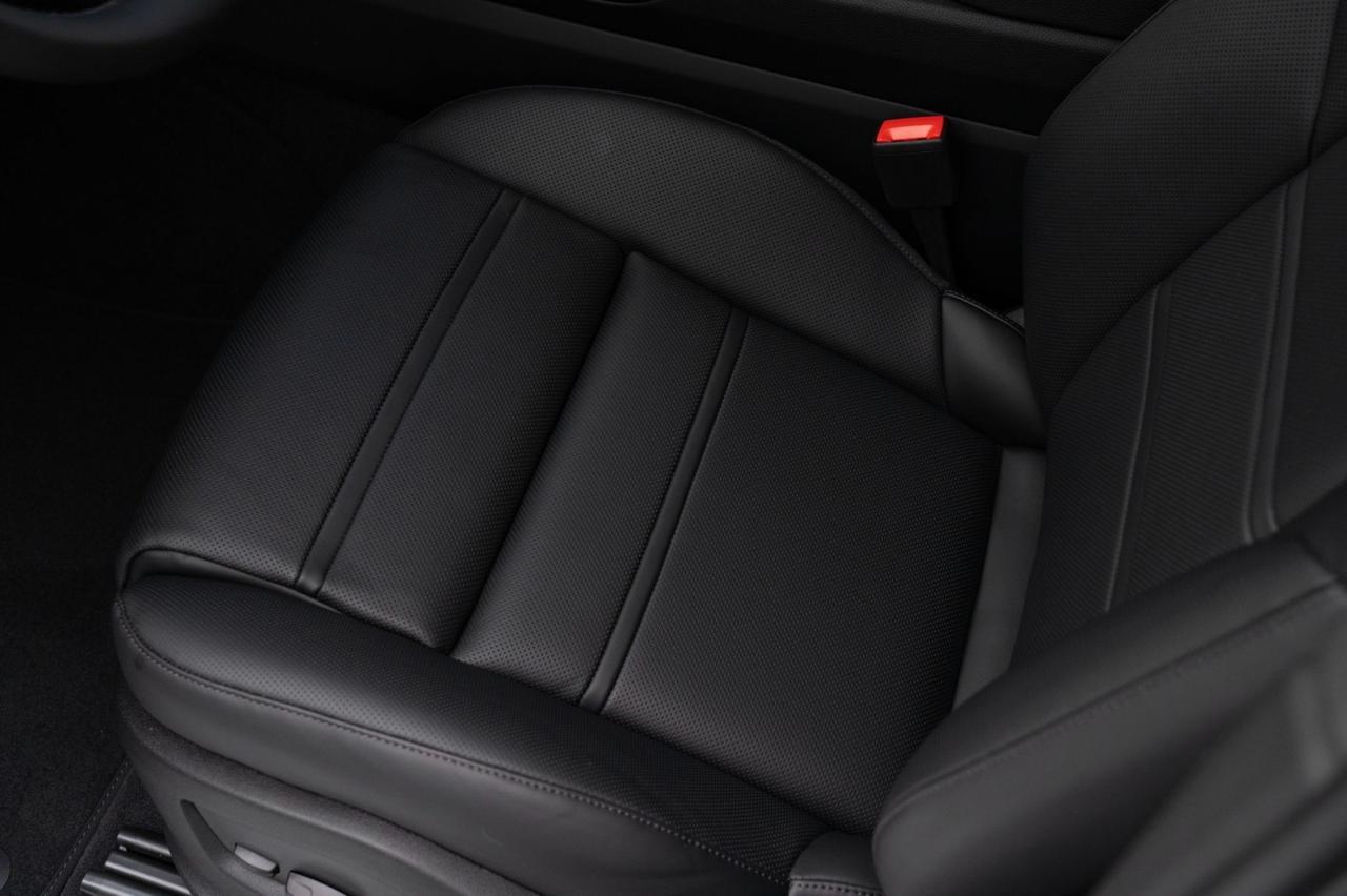 2025 Porsche Cayenne Coupe Pompano Beach FL