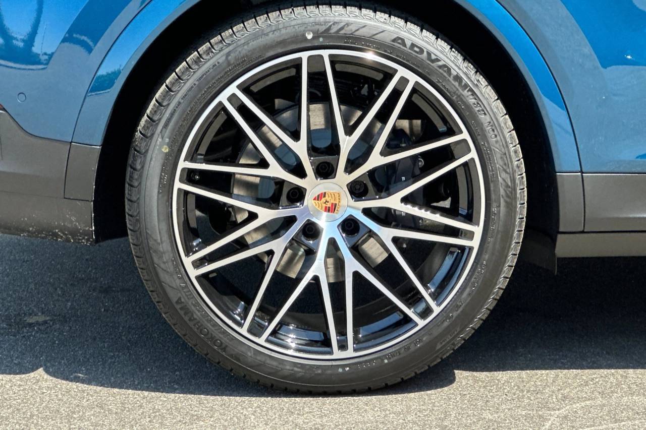 2025 Porsche Cayenne Coupe San Luis Obispo CA