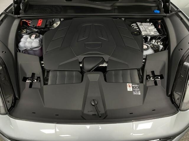 2025 Porsche Cayenne E-Hybrid Appleton WI