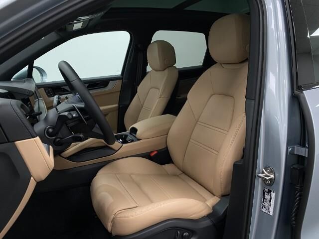 2025 Porsche Cayenne E-Hybrid Appleton WI