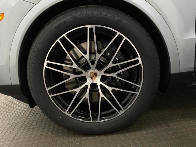 2025 Porsche Cayenne E-Hybrid Appleton WI