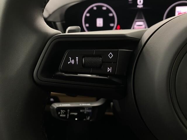 2025 Porsche Cayenne E-Hybrid Appleton WI