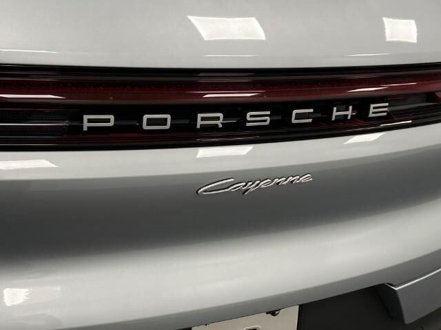 2025 Porsche Cayenne E-Hybrid Appleton WI