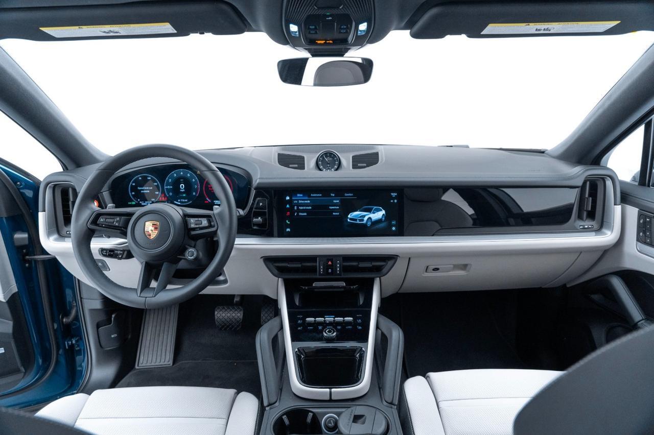 2025 Porsche Cayenne E-Hybrid Coupe Pompano Beach FL