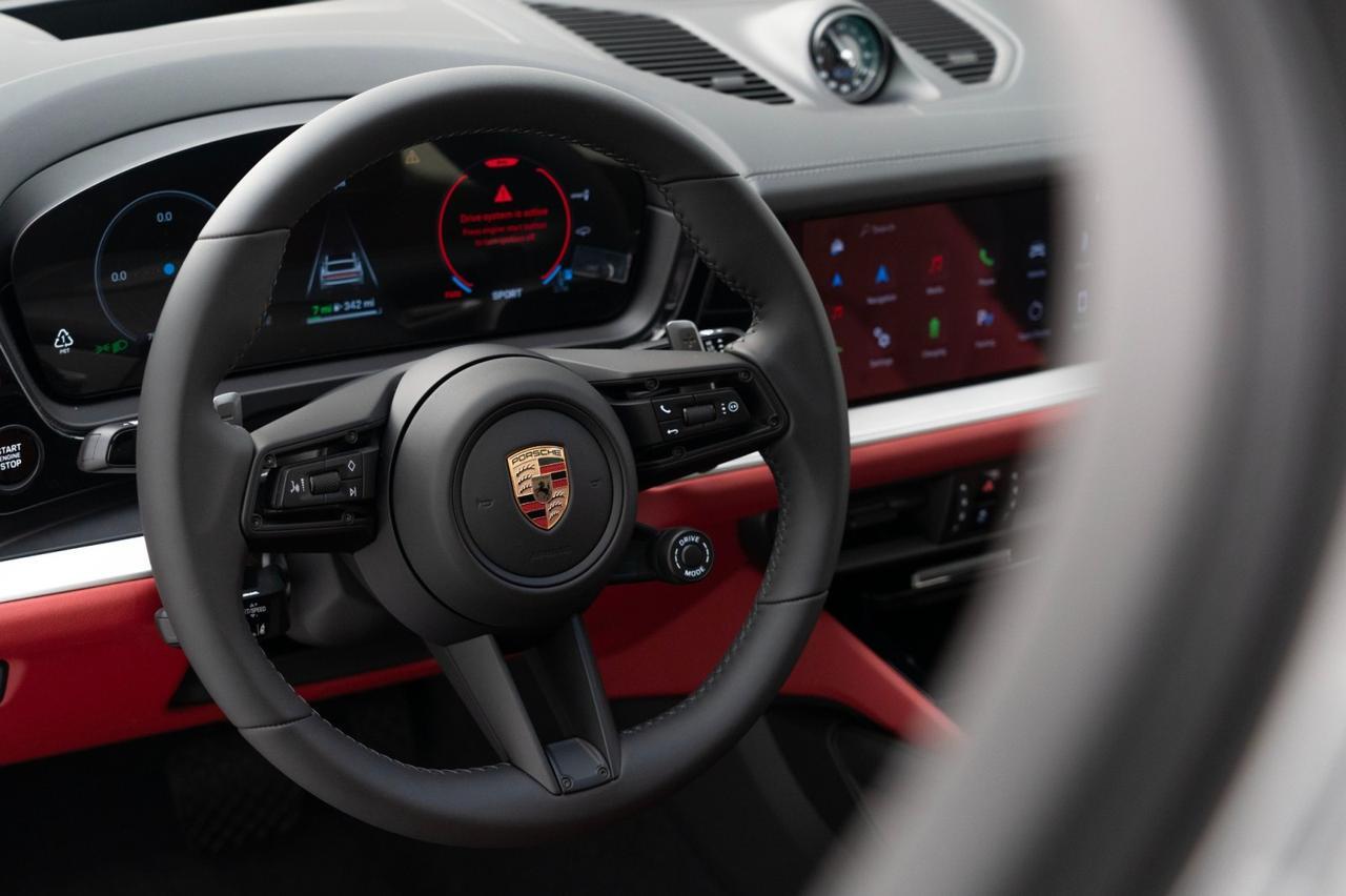 2025 Porsche Cayenne E-Hybrid Coupe Pompano Beach FL