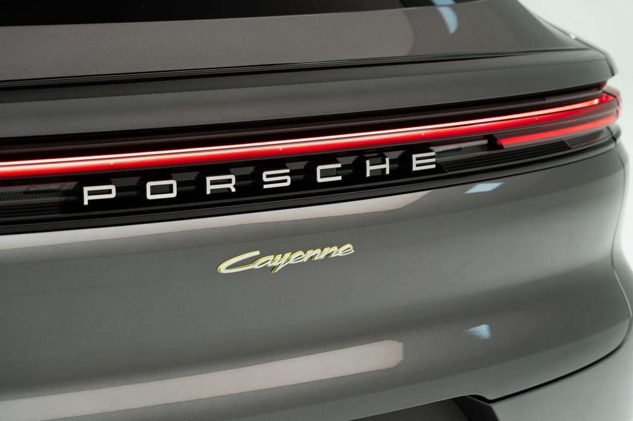 2025 Porsche Cayenne E-Hybrid Coupe Pompano Beach FL