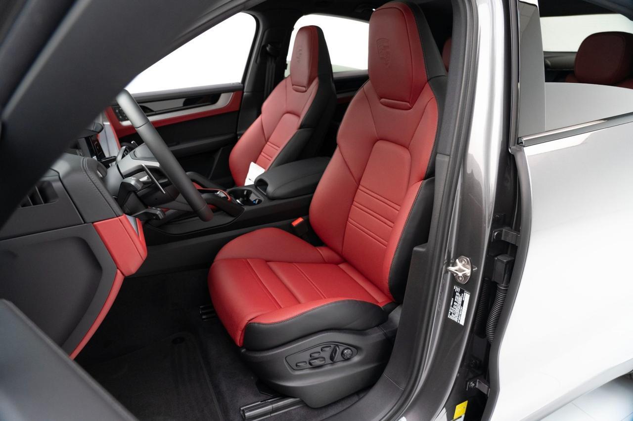 2025 Porsche Cayenne E-Hybrid Coupe Pompano Beach FL