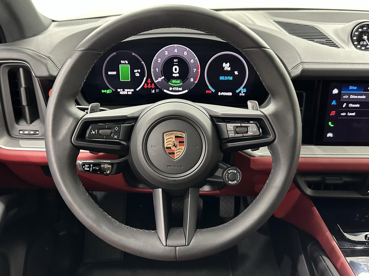 2025 Porsche Cayenne E-Hybrid photo 40