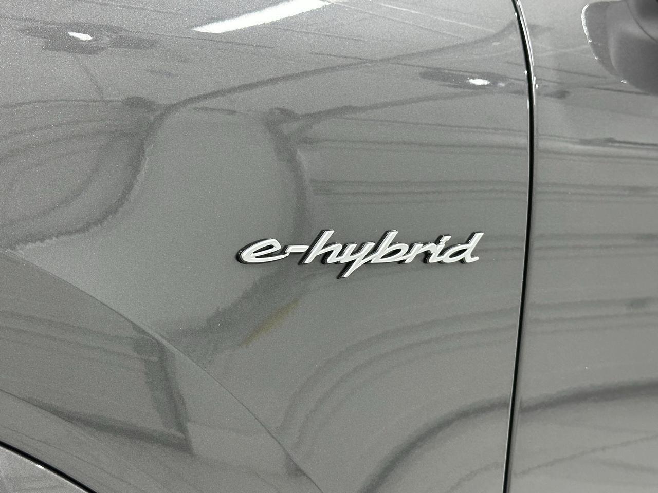2025 Porsche Cayenne E-Hybrid photo 57