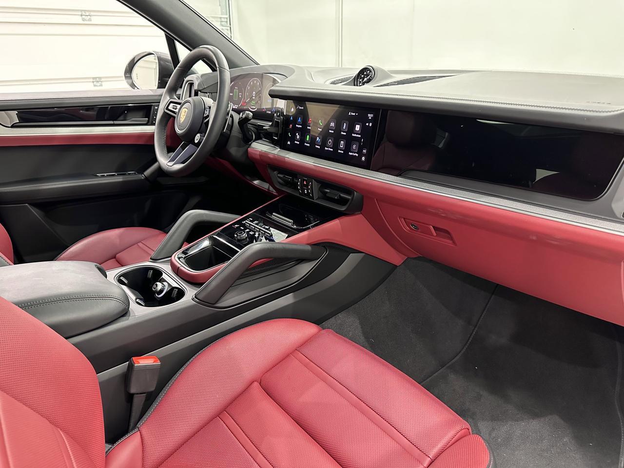 2025 Porsche Cayenne E-Hybrid photo 22