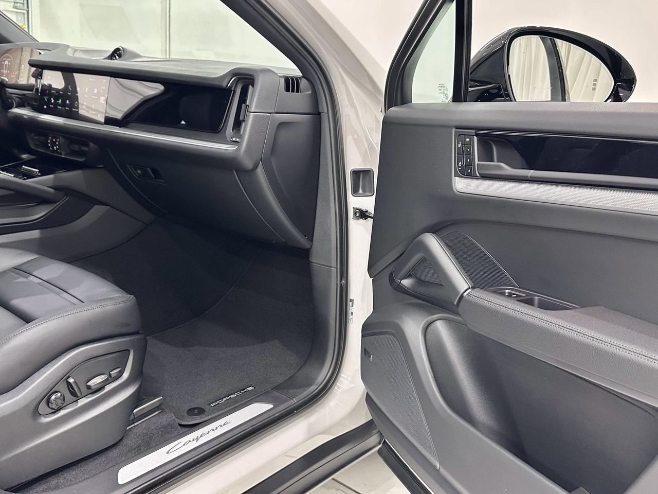 2025 Porsche Cayenne E-Hybrid Newark DE