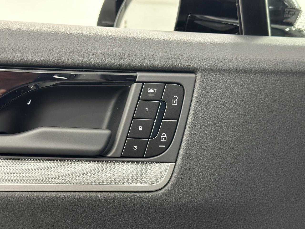 2025 Porsche Cayenne E-Hybrid Newark DE
