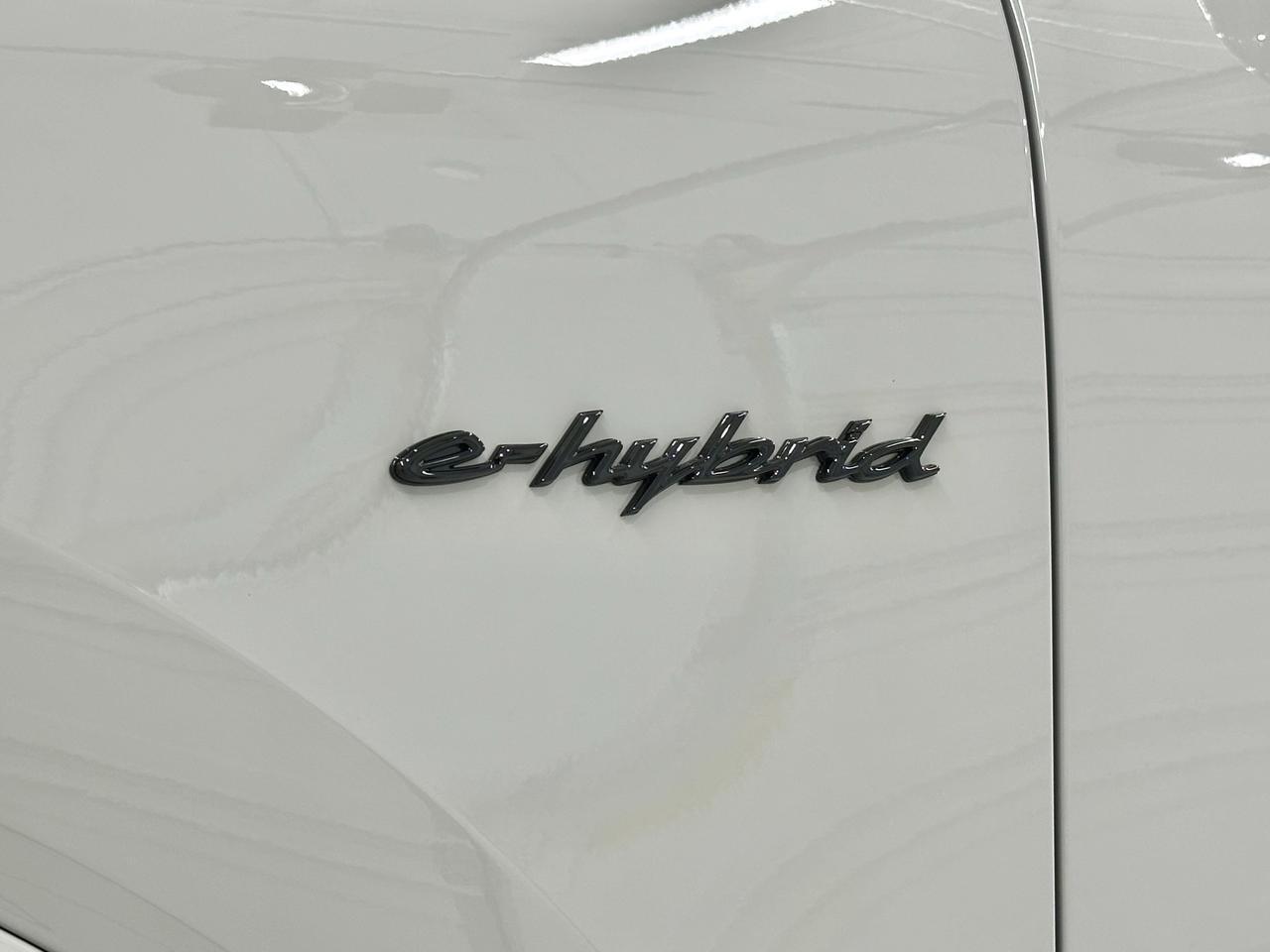 2025 Porsche Cayenne E-Hybrid Newark DE