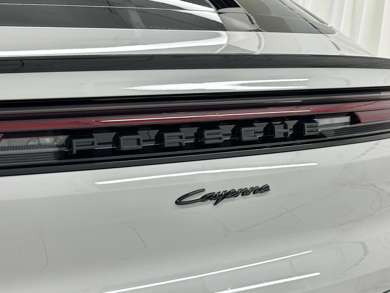 2025 Porsche Cayenne E-Hybrid Newark DE