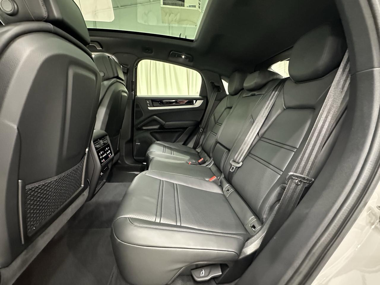 2025 Porsche Cayenne E-Hybrid Newark DE