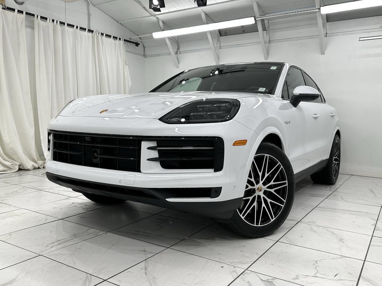 2025 Porsche Cayenne Coup E-Hybrid - Photo 8