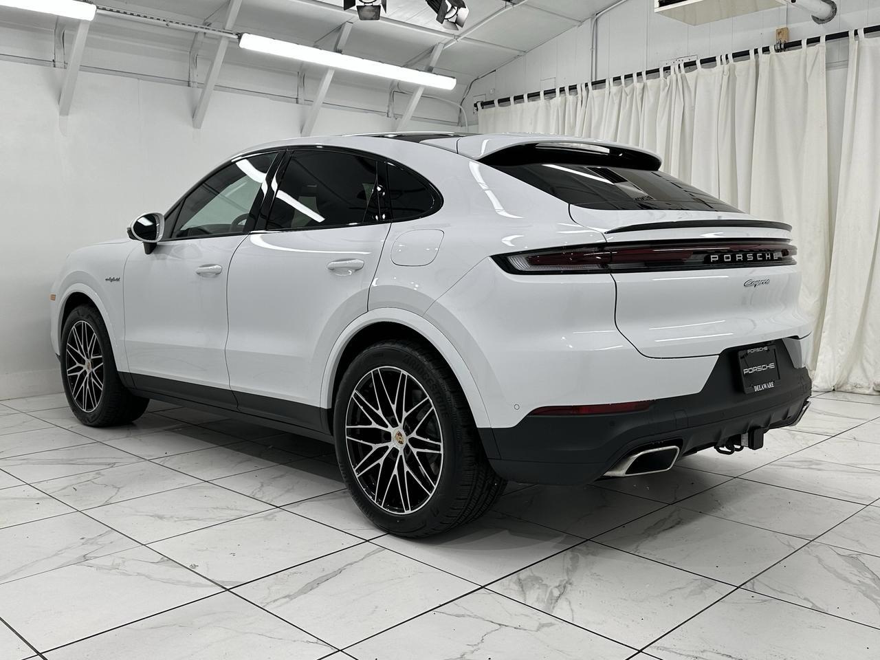 2025 Porsche Cayenne Coup E-Hybrid - Photo 14