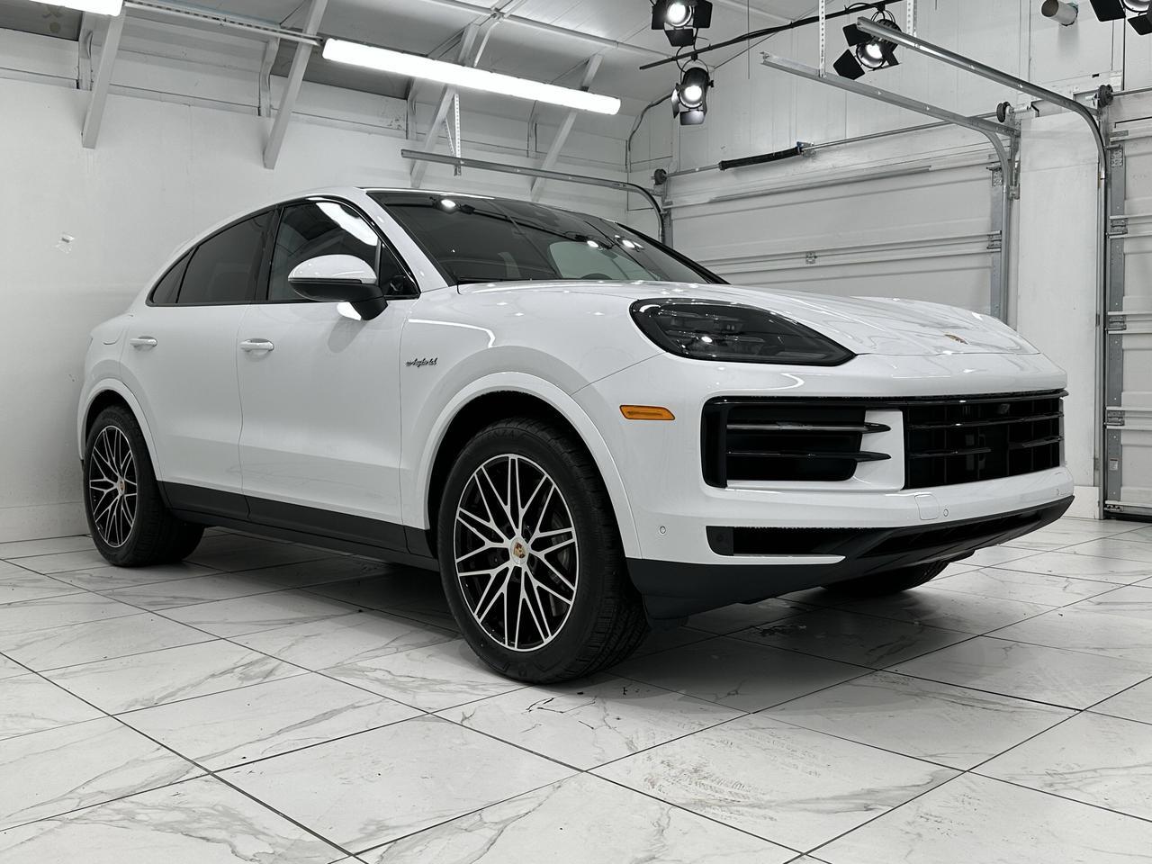 2025 Porsche Cayenne Coup E-Hybrid - Photo 10