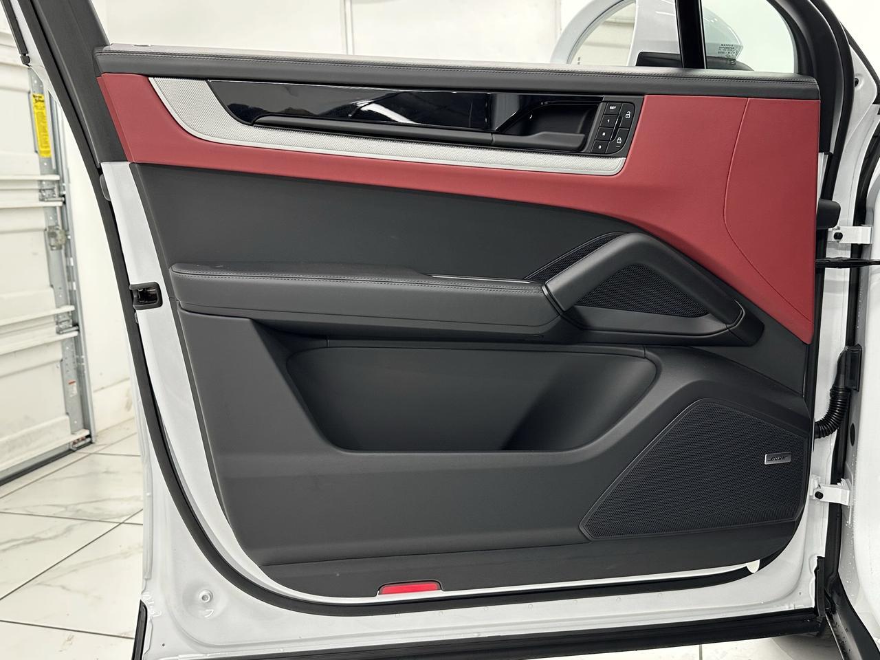 2025 Porsche Cayenne Coup E-Hybrid - Photo 27