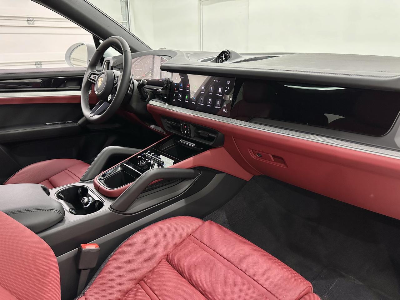 2025 Porsche Cayenne Coup E-Hybrid - Photo 24