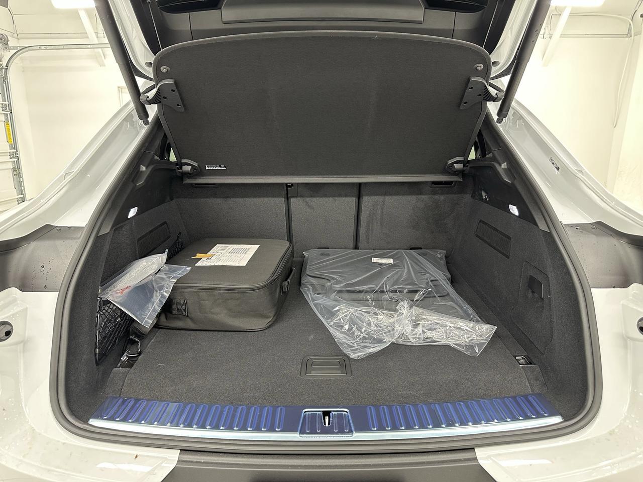 2025 Porsche Cayenne Coup E-Hybrid - Photo 60