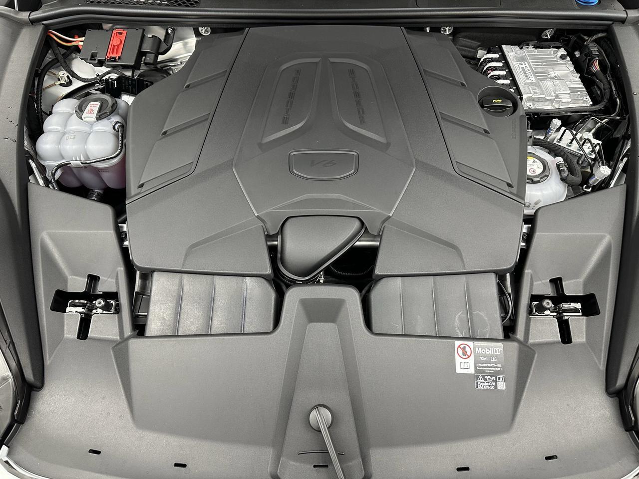 2025 Porsche Cayenne Coup E-Hybrid - Photo 59