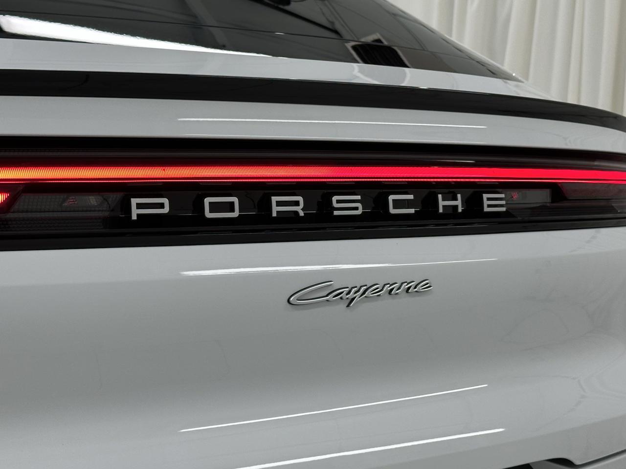 2025 Porsche Cayenne E-Hybrid Newark DE