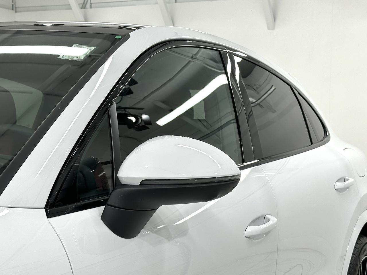 2025 Porsche Cayenne Coup E-Hybrid - Photo 19