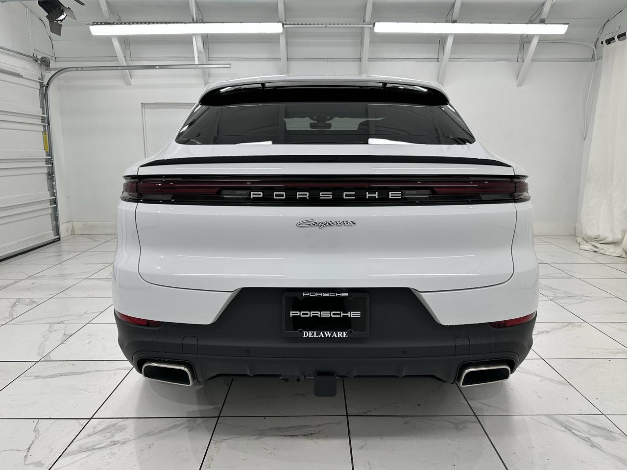 2025 Porsche Cayenne Coup E-Hybrid - Photo 13