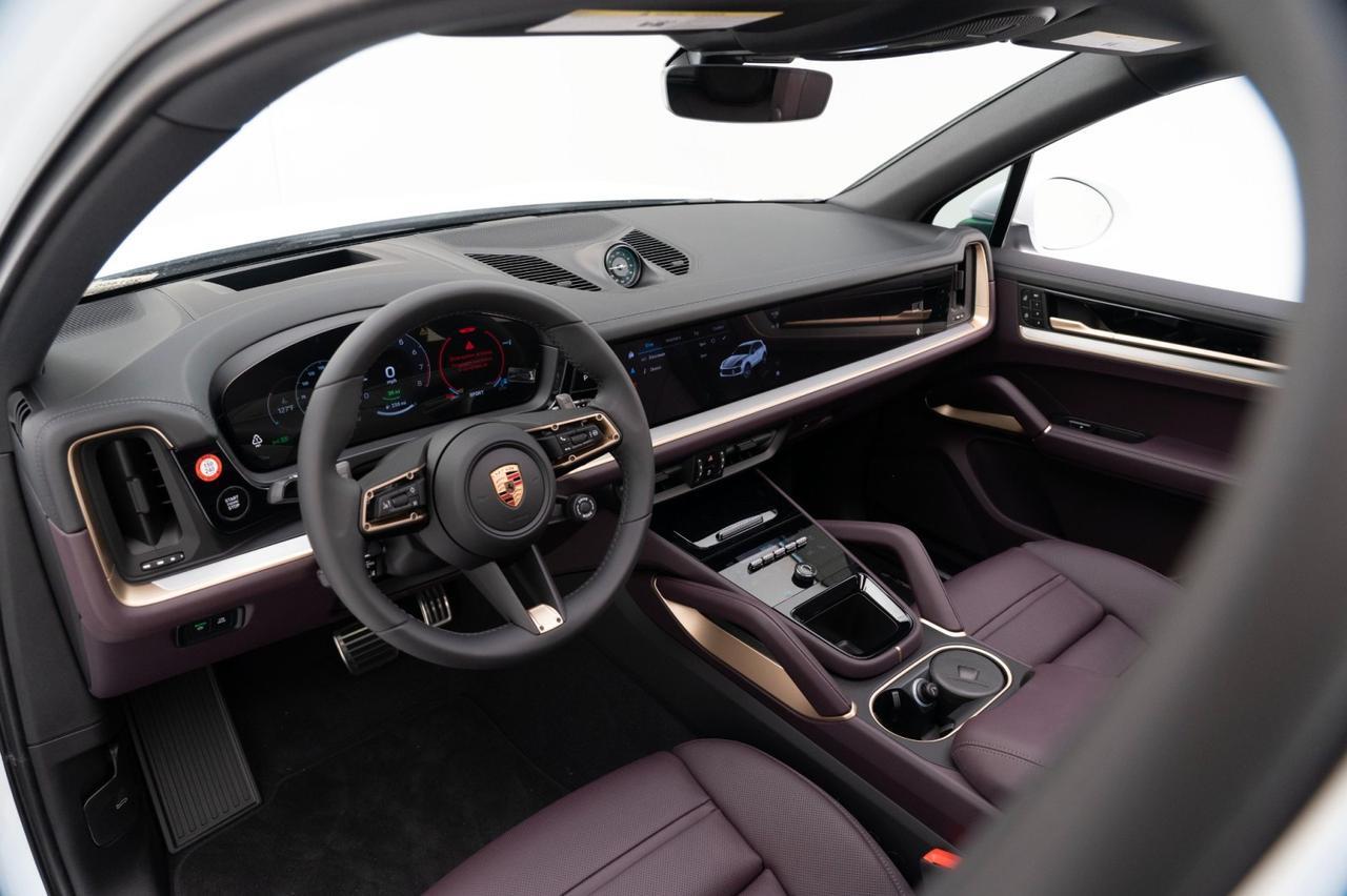 2025 Porsche Cayenne E-Hybrid Pompano Beach FL