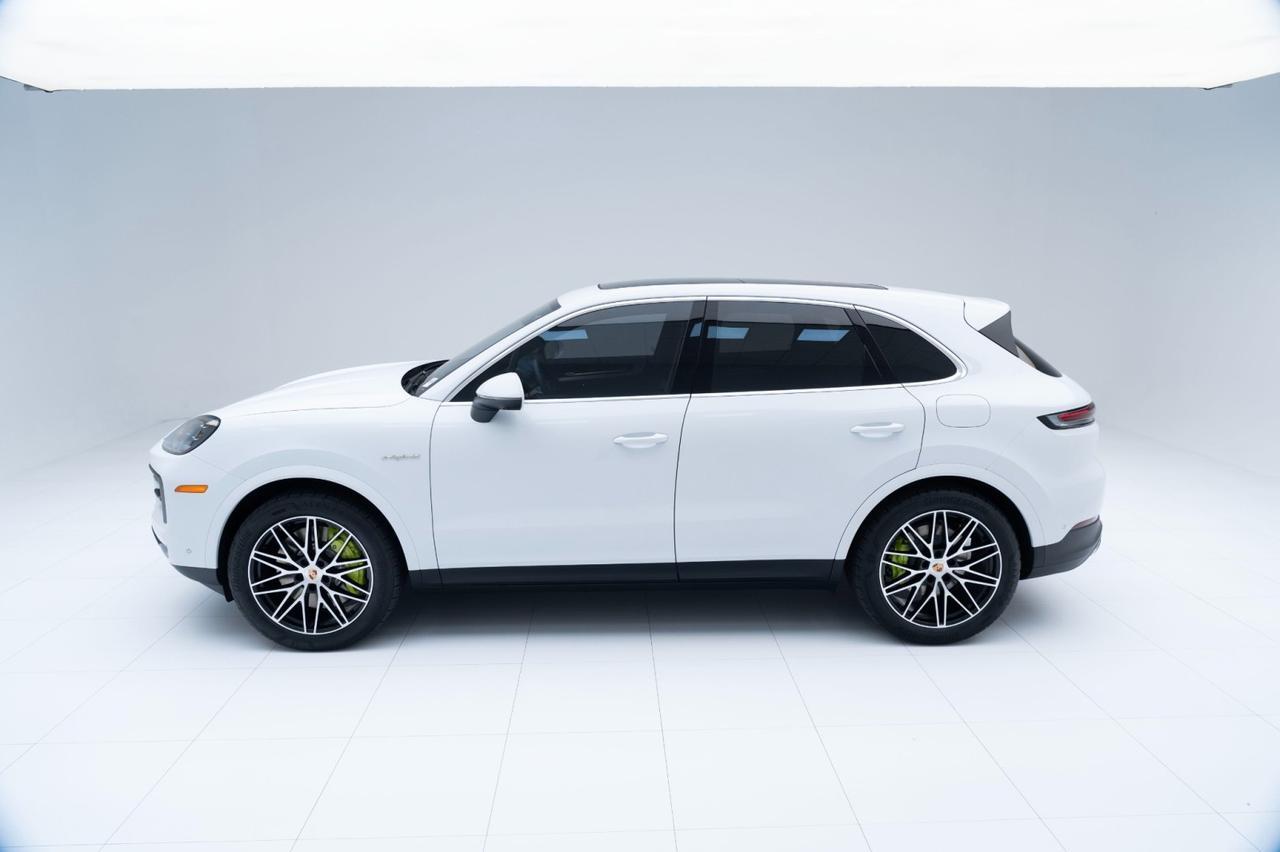 Used 2025 Porsche Cayenne E-Hybrid with VIN WP1AE2AY0SDA17283 for sale in Pompano Beach, FL