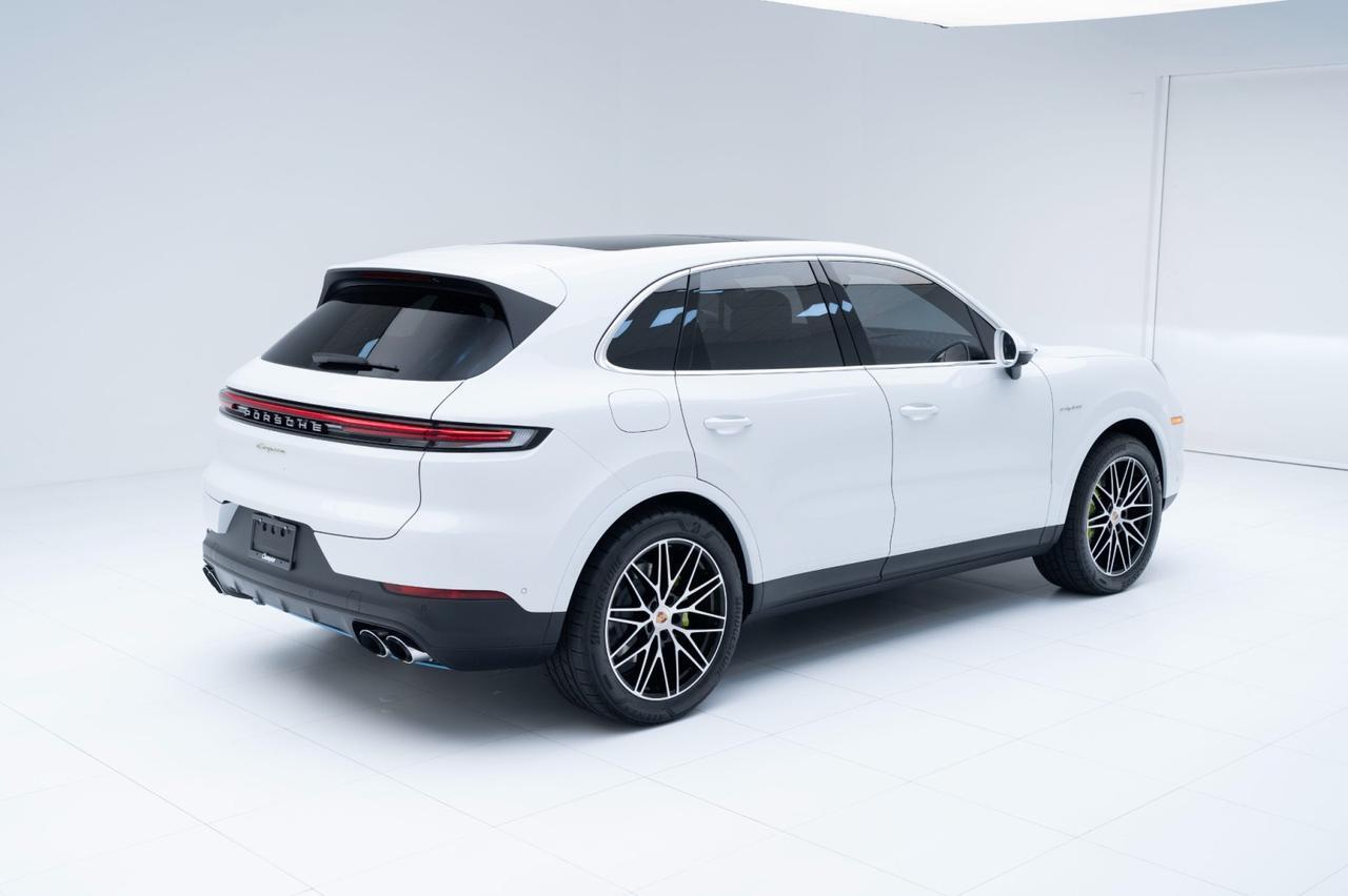 2025 Porsche Cayenne E-Hybrid Pompano Beach FL