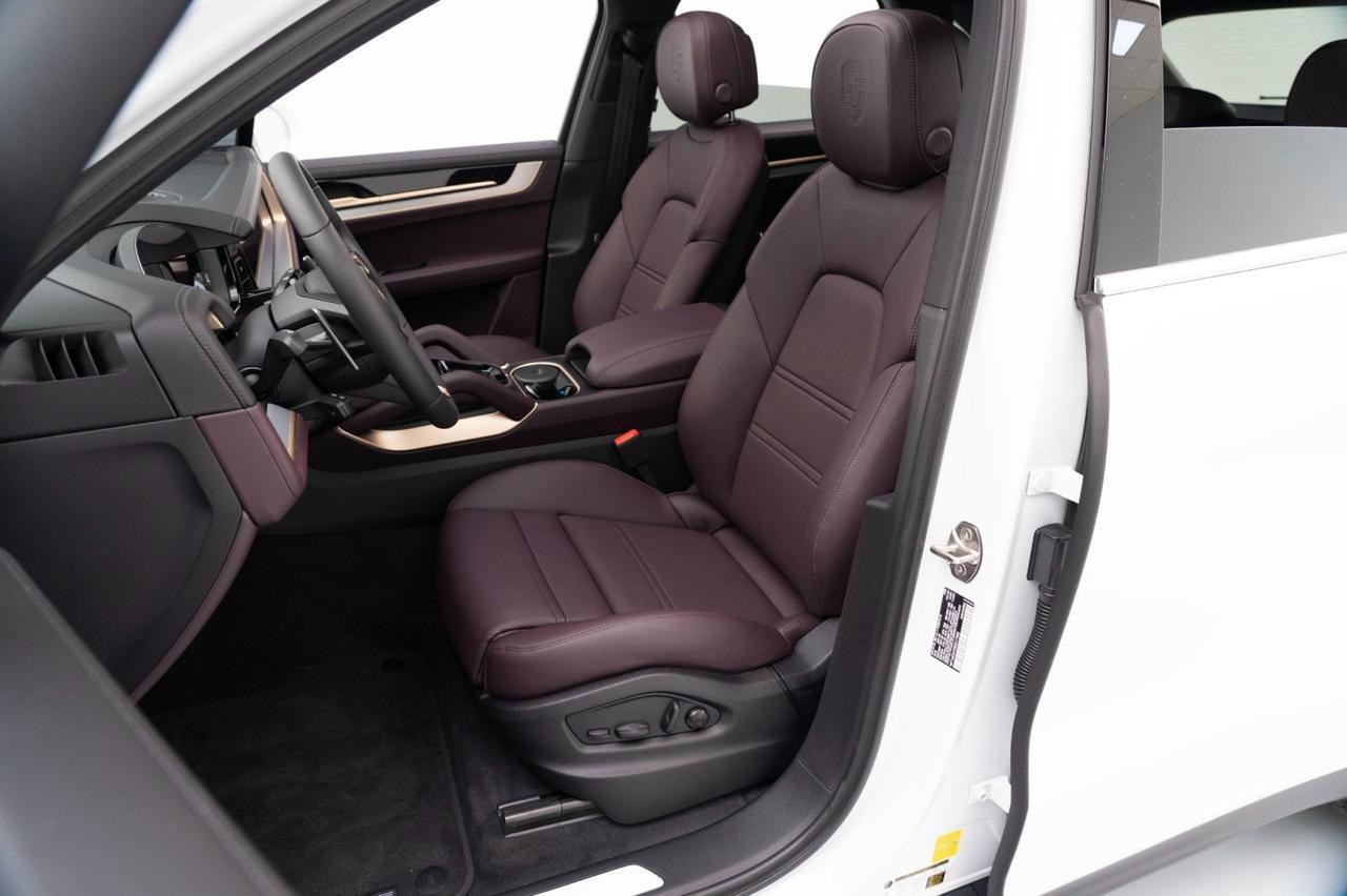 2025 Porsche Cayenne E-Hybrid Pompano Beach FL