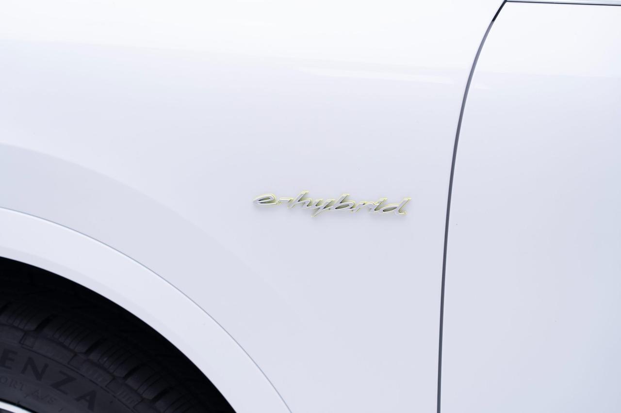 2025 Porsche Cayenne E-Hybrid Pompano Beach FL