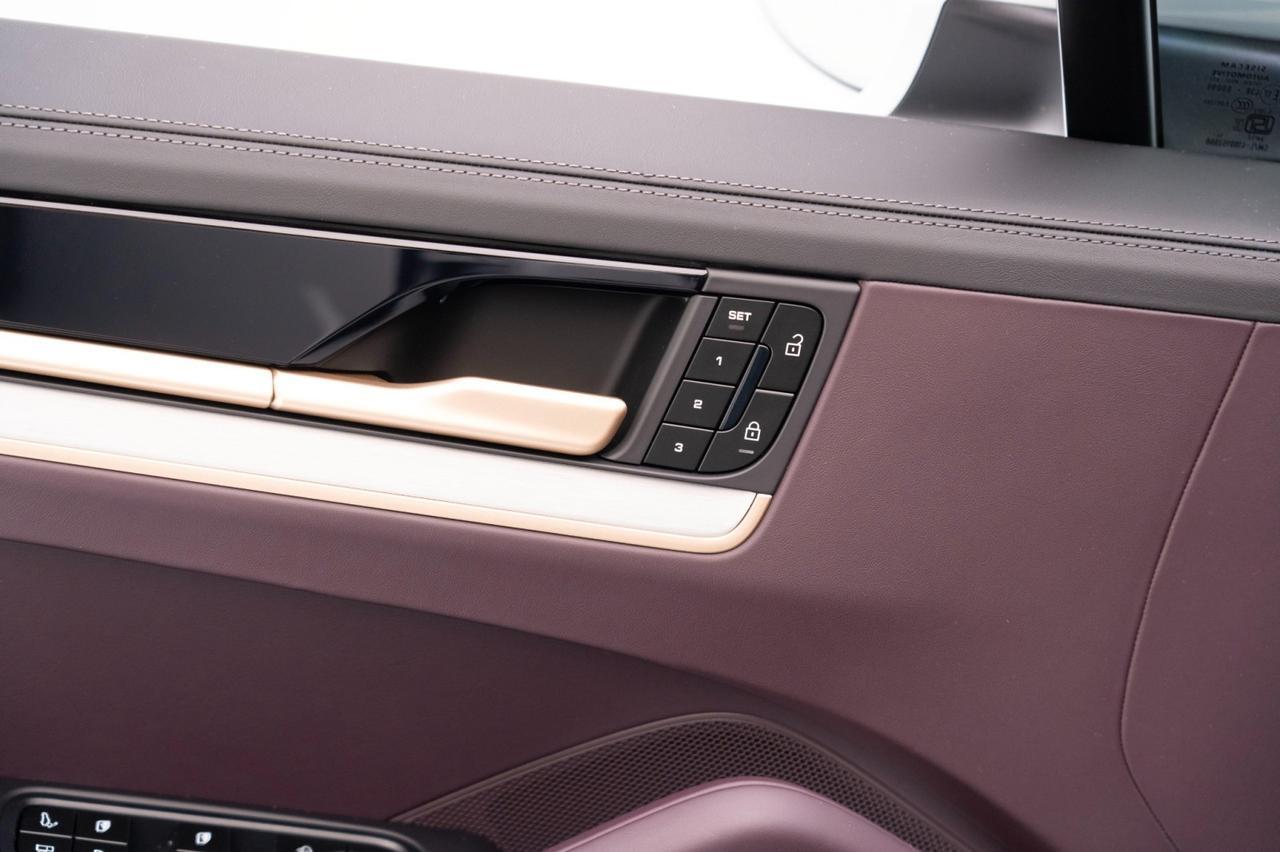 2025 Porsche Cayenne E-Hybrid Pompano Beach FL