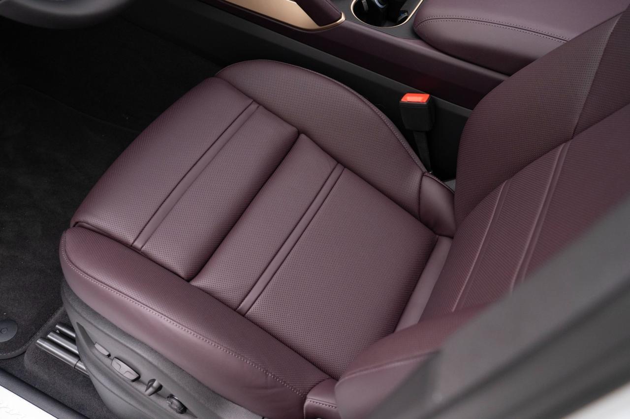 2025 Porsche Cayenne E-Hybrid Pompano Beach FL