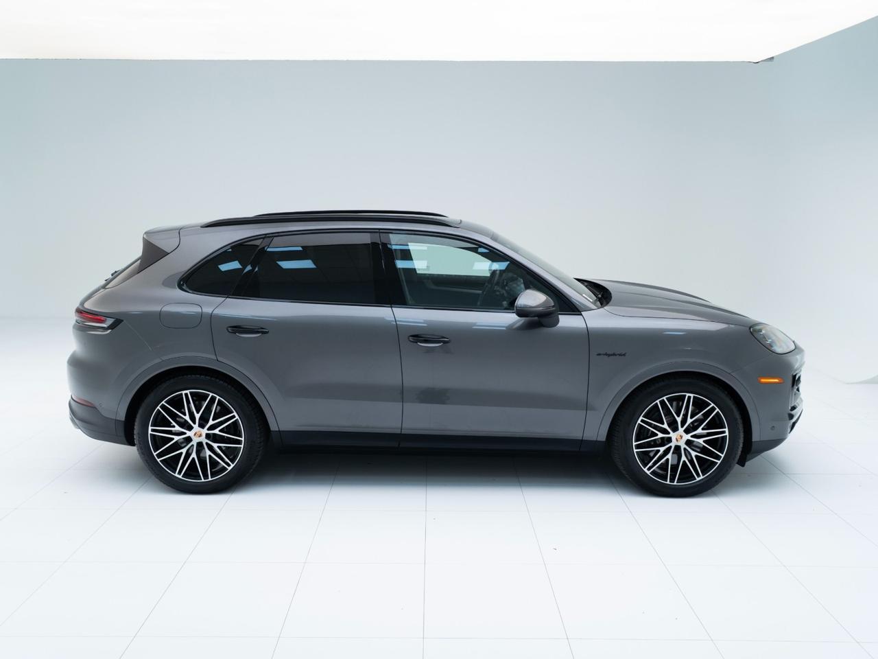 2025 Porsche Cayenne E-Hybrid Pompano Beach FL
