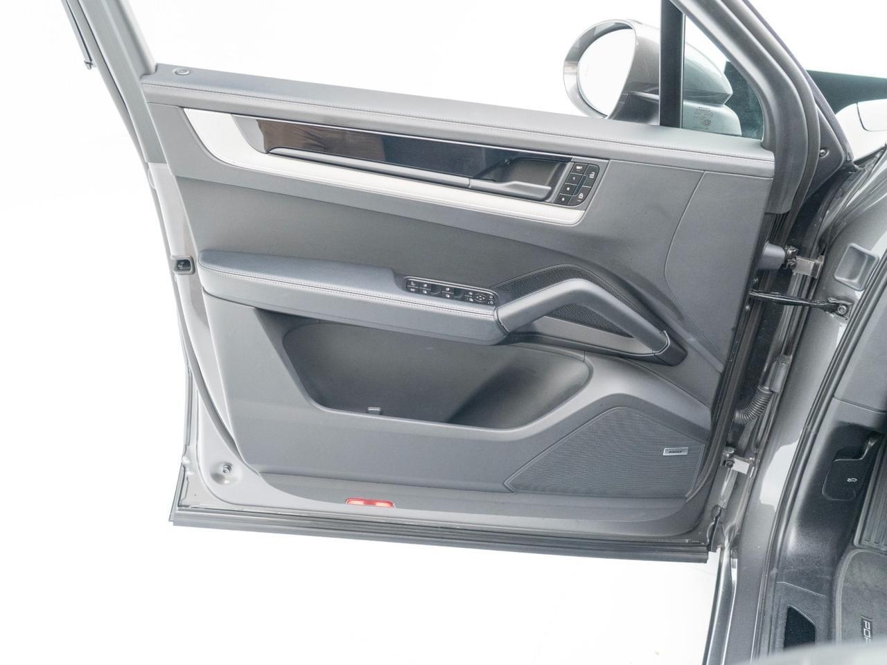 2025 Porsche Cayenne E-Hybrid Pompano Beach FL