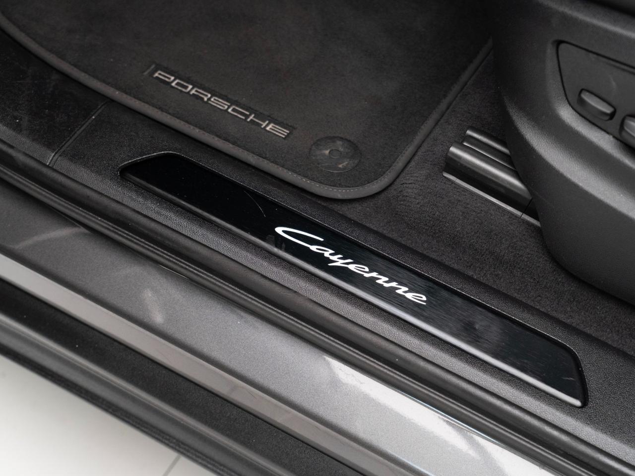 2025 Porsche Cayenne E-Hybrid Pompano Beach FL
