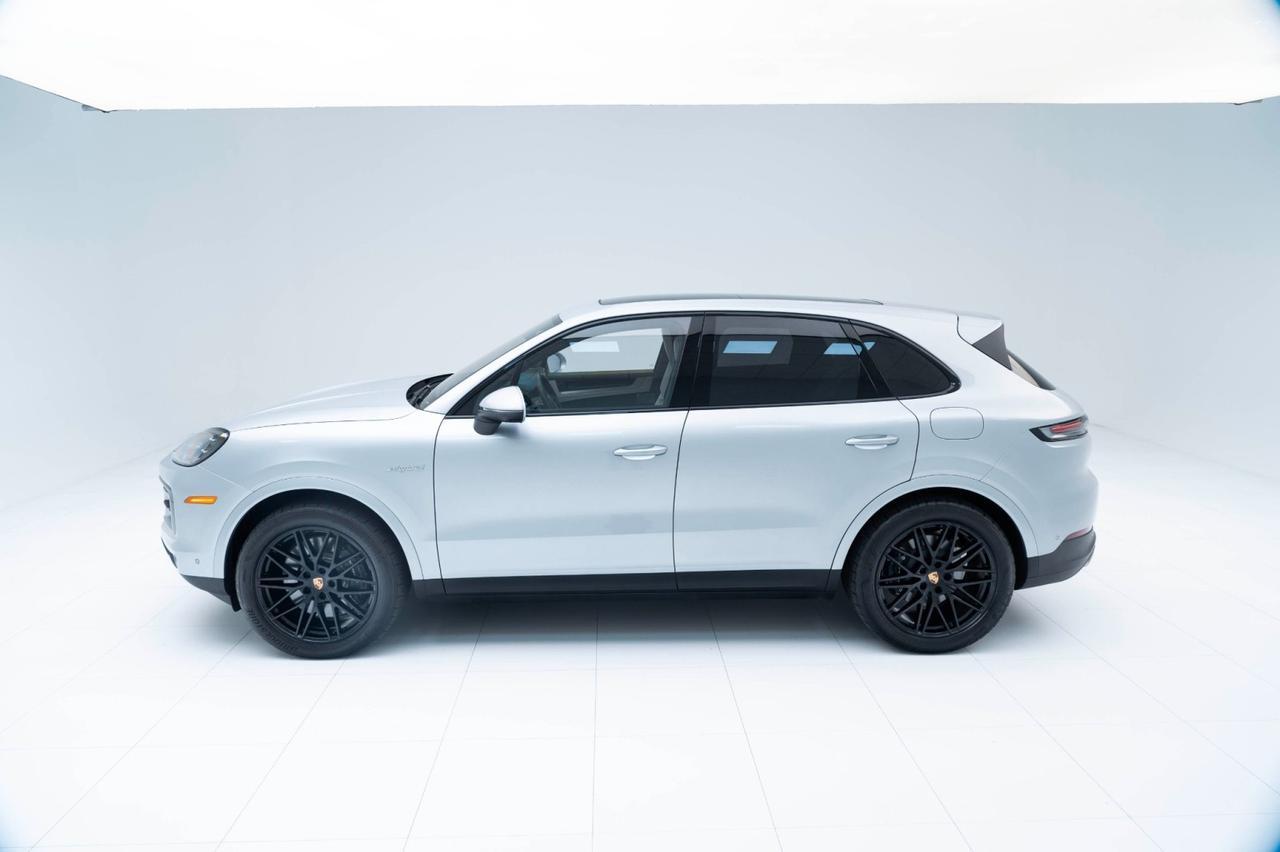 2025 Porsche Cayenne E-Hybrid Pompano Beach FL