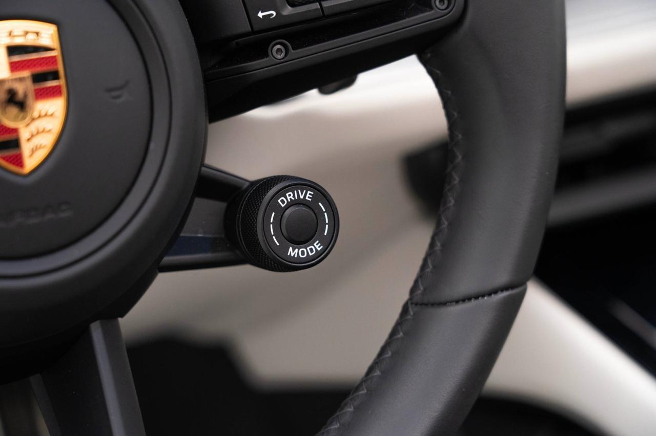 2025 Porsche Cayenne E-Hybrid Pompano Beach FL