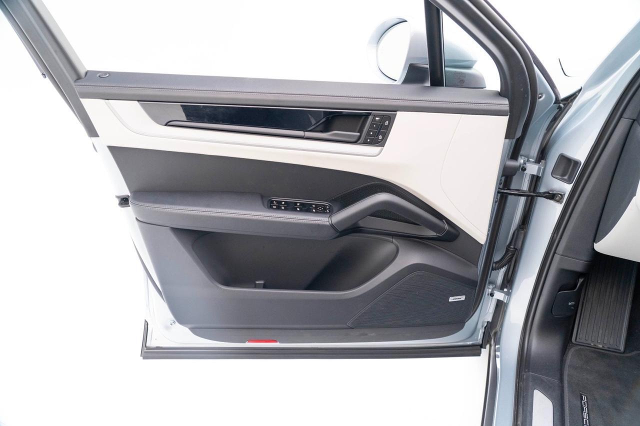 2025 Porsche Cayenne E-Hybrid Pompano Beach FL