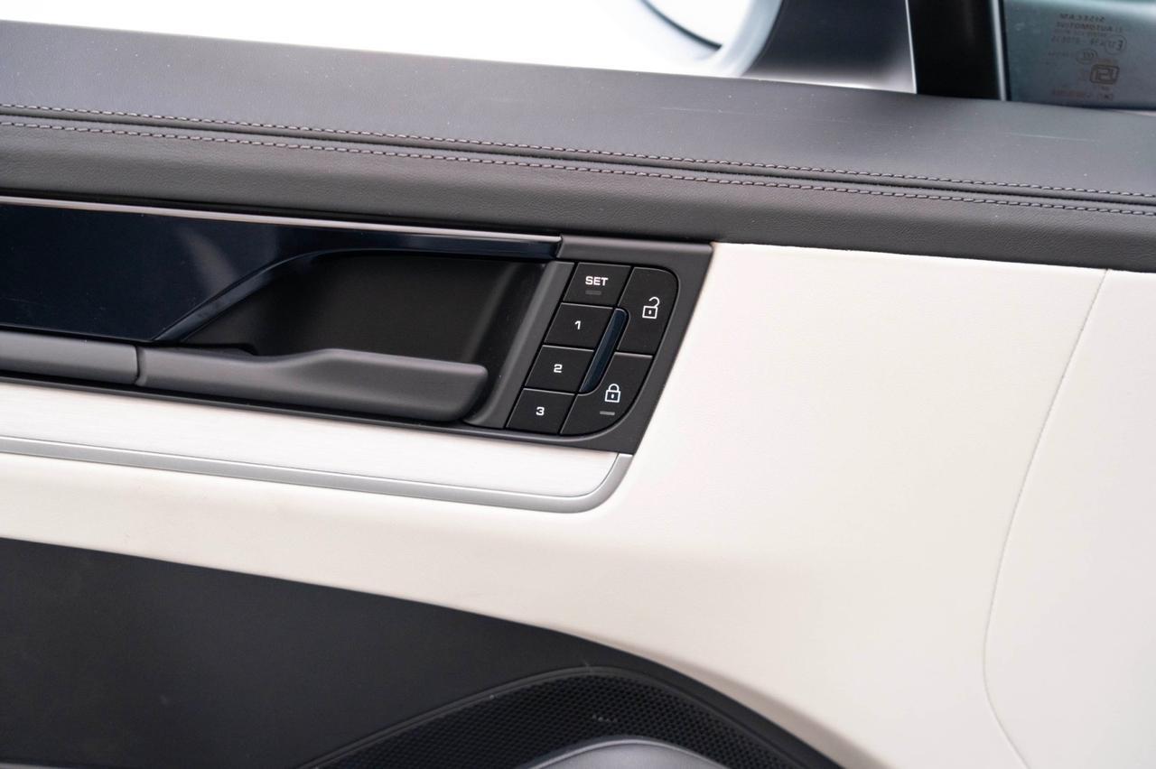 2025 Porsche Cayenne E-Hybrid Pompano Beach FL