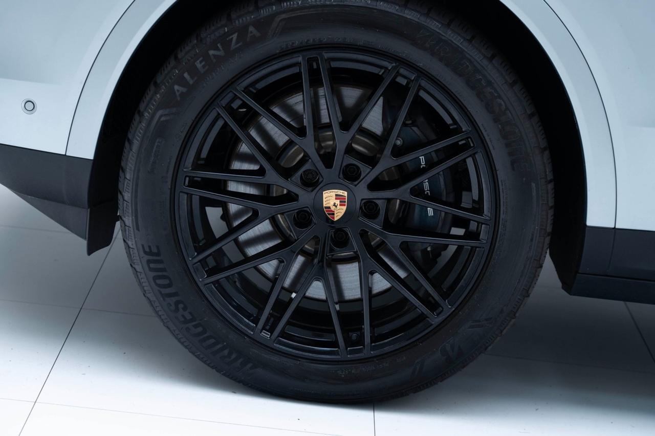 2025 Porsche Cayenne E-Hybrid Pompano Beach FL