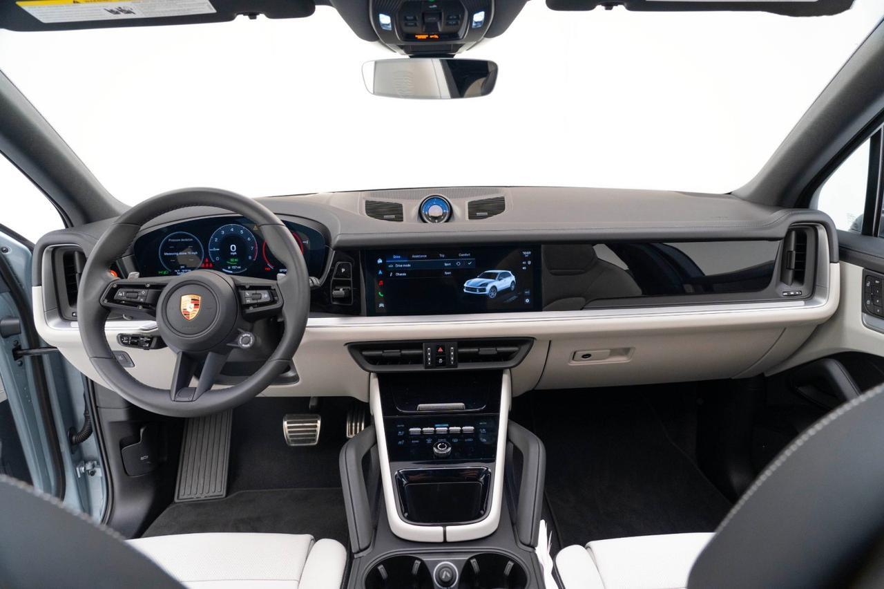 2025 Porsche Cayenne E-Hybrid Pompano Beach FL