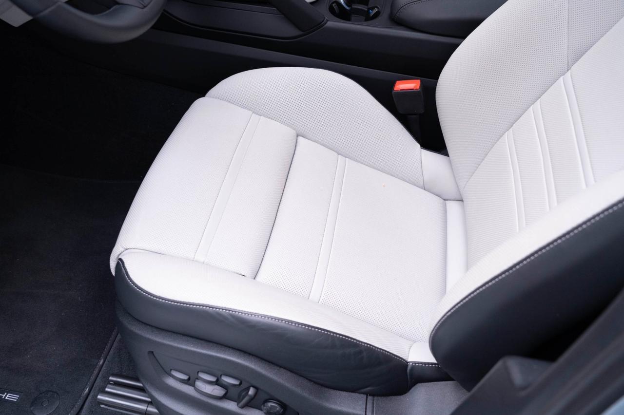 2025 Porsche Cayenne E-Hybrid Pompano Beach FL