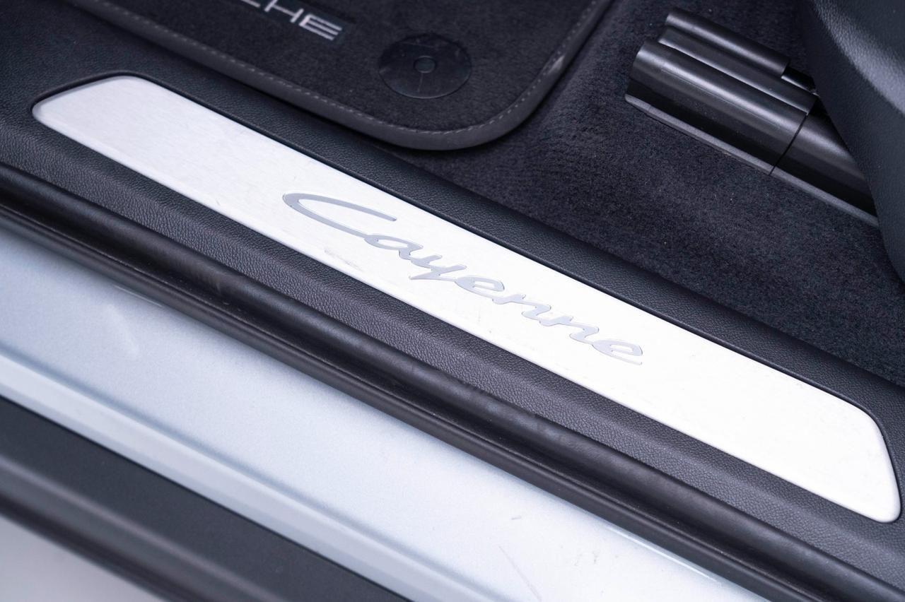 2025 Porsche Cayenne E-Hybrid Pompano Beach FL