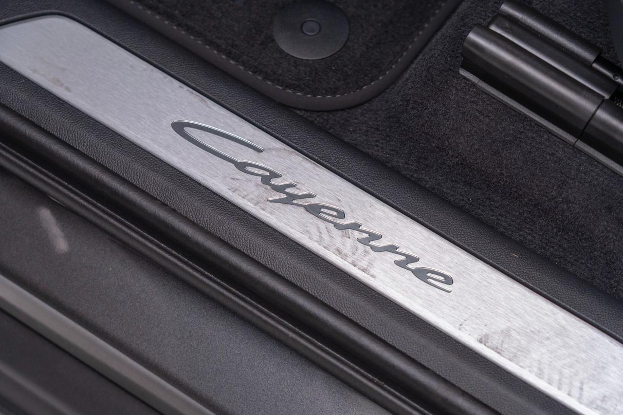 2025 Porsche Cayenne E-Hybrid Pompano Beach FL